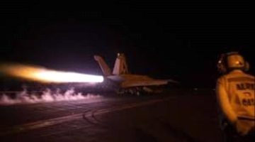 الجيش الأمريكي يعلن تدمير صواريخ ومسيّرات ومخازن أسلحة حوثية