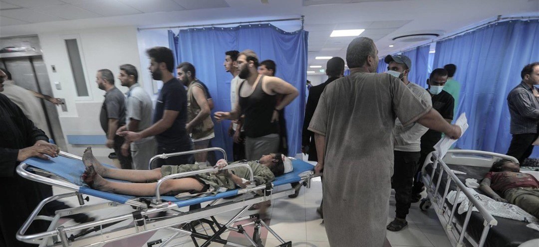 الجثث في كل مكان.. شهادات عن الهجوم الإسرائيلي على مستشفيات بغزة