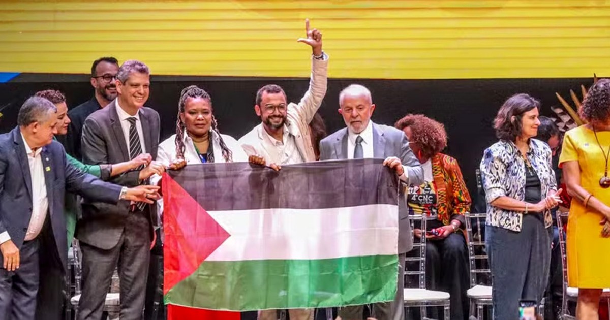 الرئيس البرازيلي لولا دا سيلفا يرفع علم فلسطين في مؤتمر جماهيري | منوعات – البوكس نيوز