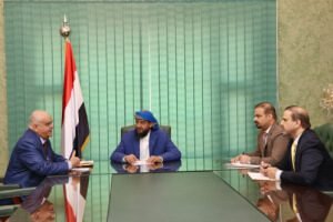 النائب المحرّمي يلتقي وزير الخدمة المدنية والتأمينات بالعاصمة عدن