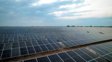 محطة الطاقة الشمسية الإماراتية في العاصمة عدن مشروع استراتيجي للطاقة النظيفة
