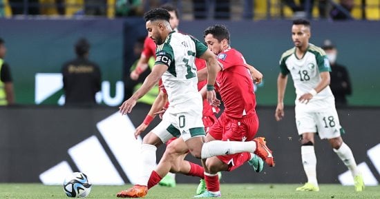رياضة – منتخب السعودية يتخطى طاجيكستان بصعوبة فى تصفيات كأس العالم.. فيديو