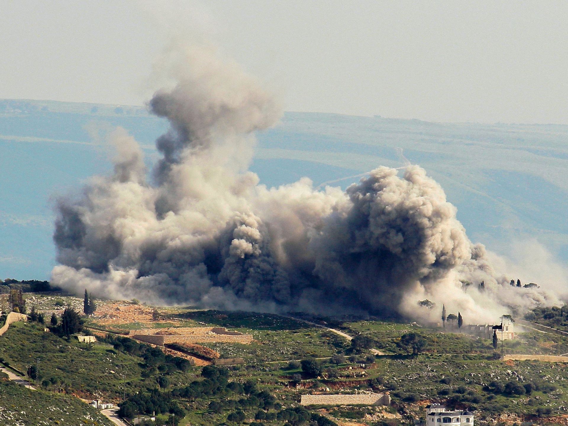 حزب الله يهاجم 6 مواقع إسرائيلية ونجاة قيادي بالجماعة الإسلامية | أخبار – البوكس نيوز