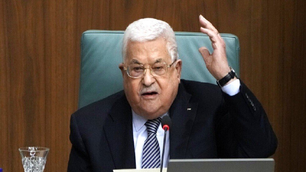 الرئيس الفلسطيني يكلف رسميا محمد مصطفى بتشكيل حكومة جديدة