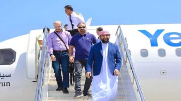 عضو مجلس القيادة الرئاسي “المحرّمي” يصل إلى العاصمة عدن
