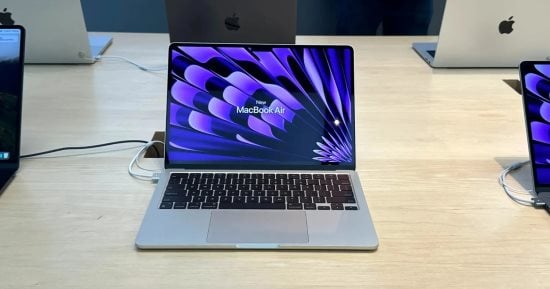 تكنولوجيا  – أبل تكشف عن المميزات التى تجعل M3 MacBook Air المحمول مثالى للسفر