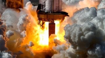 تكنولوجيا  – الصين تُطلق صاروخا لإرسال ثلاثة أقمار اصطناعية إلى الفضاء