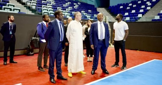 رياضة – موتسيبى يصل المغرب لحضور افتتاح أمم أفريقيا لكرة الصالات