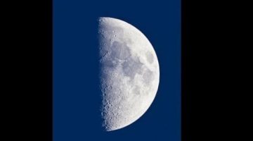 تكنولوجيا  – نصف القمر مضاء بالكامل اليوم.. اعرف تفاصيل ظهوره فى السماء