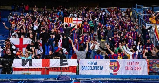 رياضة – يويفا يوقع عقوبات على برشلونة بسبب تجاوز الجماهير ضد باريس سان جيرمان