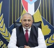 الرئيس الزُبيدي يعزي في وفاة المناضل اللواء محمد المالكي
