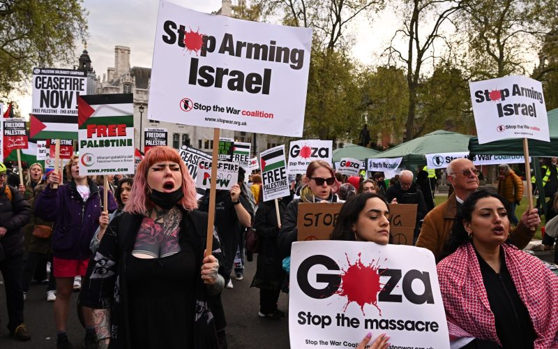 محكمة بريطانية تنظر في طعن يتعلق بتصدير الأسلحة لإسرائيل | أخبار – البوكس نيوز