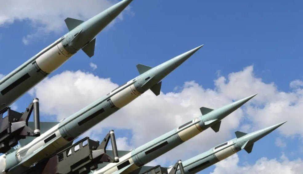 صحيفة: إسبانيا استبعدت تسليم أوكرانيا قاذفات للصواريخ المضادة للطائرات