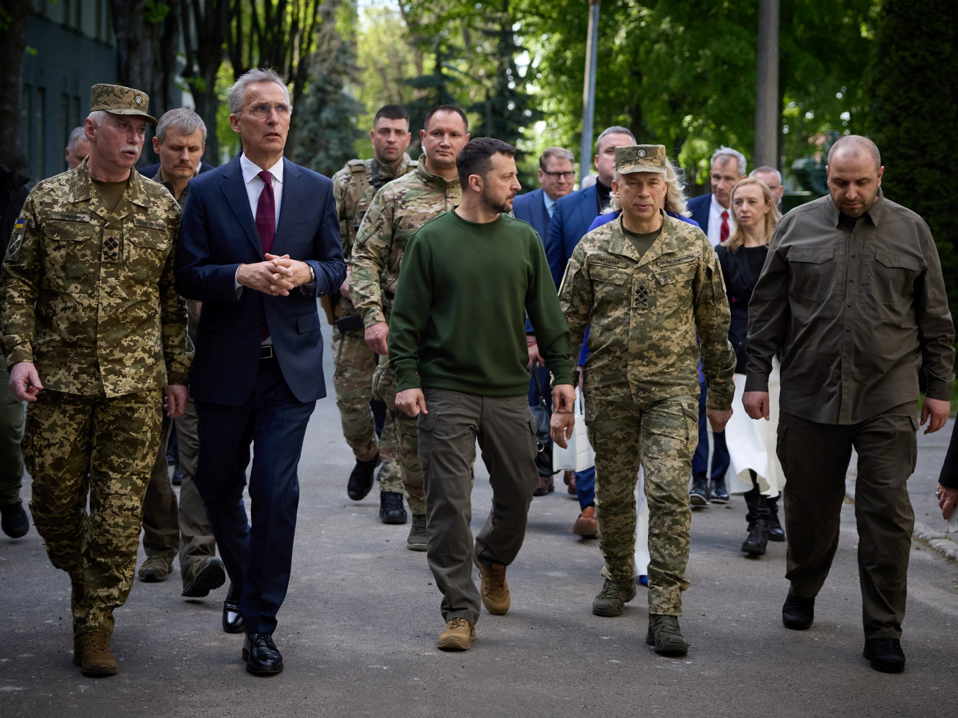 زيلينسكي وستولتنبرغ يتعجلان الأسلحة الغربية لأوكرانيا | أخبار – البوكس نيوز