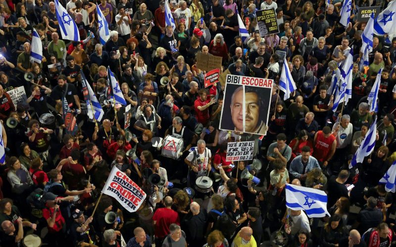 أهالي المحتجزين الإسرائيليين يتظاهرون أمام منزل نتنياهو ويلتقون غالانت | أخبار – البوكس نيوز