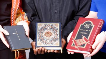 الإِلهُ الأخلاقيّ وقداسة الحياة.. دراسة مقارنة بين القرآن الكريم والكتاب المقدّس | ثقافة – البوكس نيوز