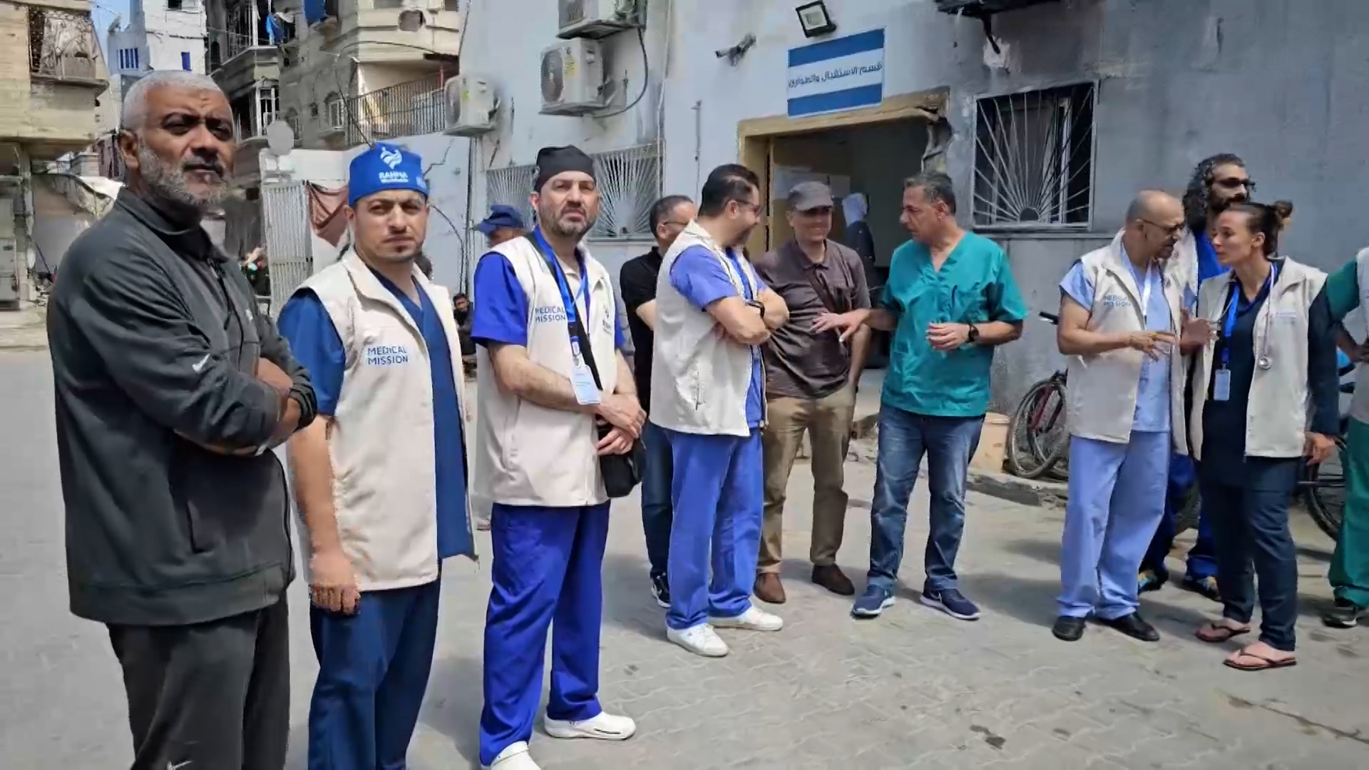 فريق طبي متعدد الاختصاصات يصل إلى شمال قطاع غزة | التقارير الإخبارية – البوكس نيوز