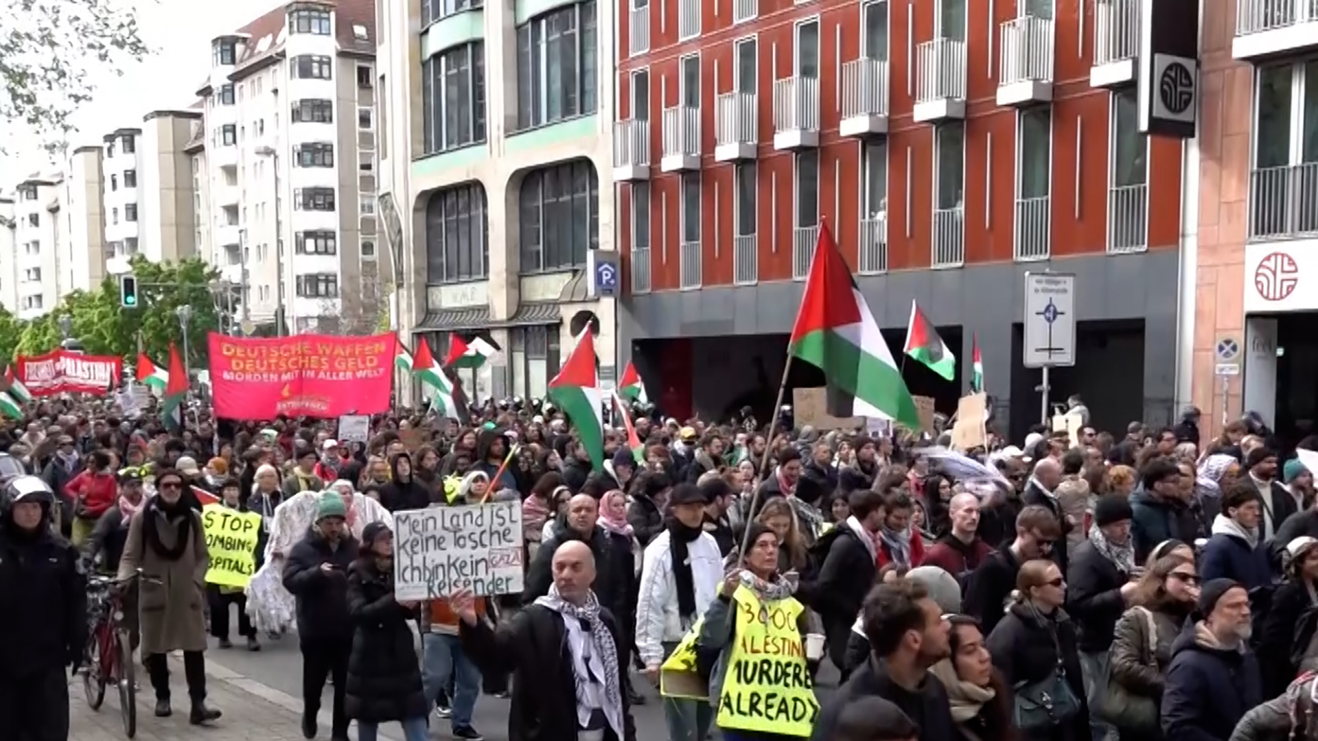 مظاهرات حاشدة في مدن ألمانية تنديدا بدعم برلين للحرب الإسرائيلية على قطاع غزة | التقارير الإخبارية – البوكس نيوز
