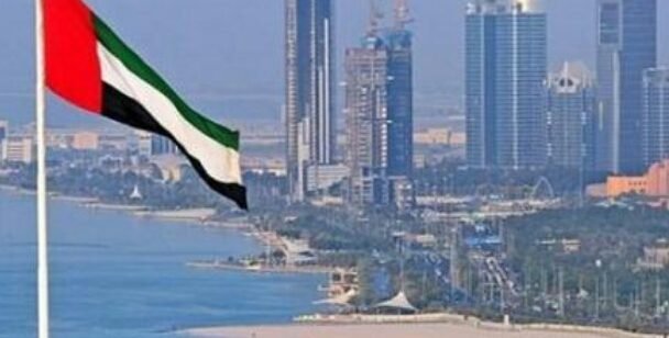 الإمارات الأولى عربياً في مؤشر «فيتش» المركب لمخاطر الدول خلال 2023