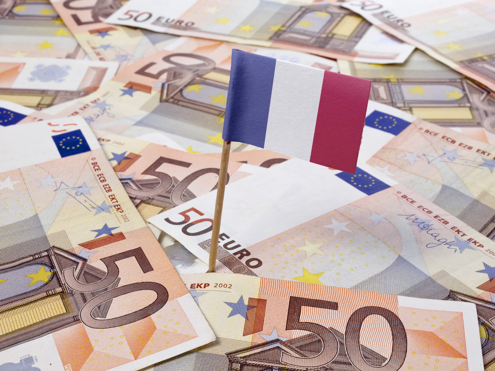 معضلة الديون في فرنسا.. وكالات التصنيف قلقة ونظرتها سلبية | اقتصاد – البوكس نيوز