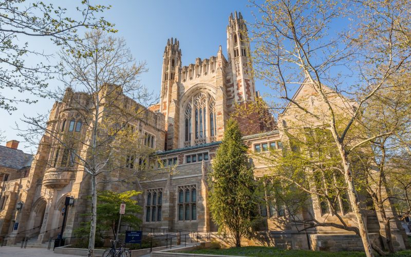 جامعة ييل.. ثالت أقدم معهد للتعليم العالي بأميركا | الموسوعة – البوكس نيوز