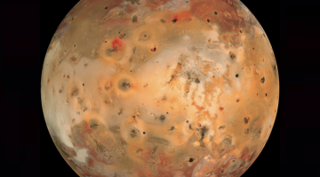 بحيرة زجاجية مذهلة من الحمم البركانية على سطح قمر آيو | علوم – البوكس نيوز
