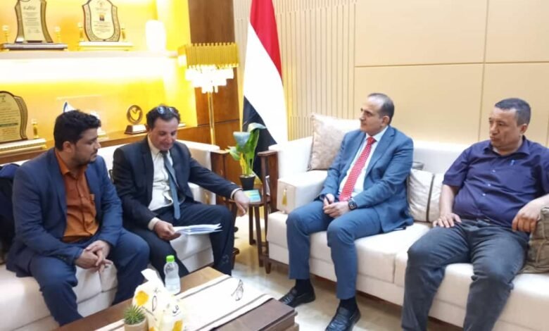 وزير الصحة والسكان يلتقي مدير مكتب الصحة باحور