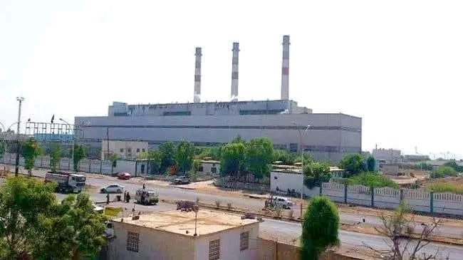 سبب نفاذ الوقود ..  بدء خروج التدريجي لمحطات توليد الكهرباء في العاصمة عدن