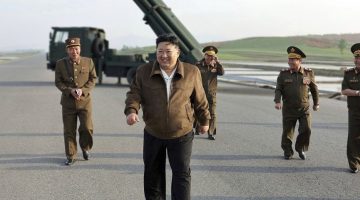 كيم جونغ أون يتفقد نظاما صاروخيا جديدا ويدعو إلى “تغيير تاريخي” في الاستعدادات للحرب