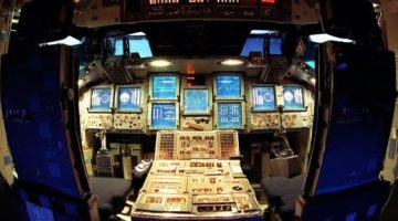 تكنولوجيا  – زى النهارده .. مكوك الفضاء اتلانتس ينطلق بـ”قمرة القيادة الزجاجية” الأولى