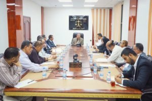مجلس القضاء الأعلى يشدد على الانضباط الوظيفي في محاكم العاصمة عدن