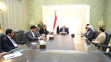 المجلس الرئاسي يعقد اجتماعاً استثنائياً بالعاصمة عدن ويحدد موقفه من قرارات البنك المركزي