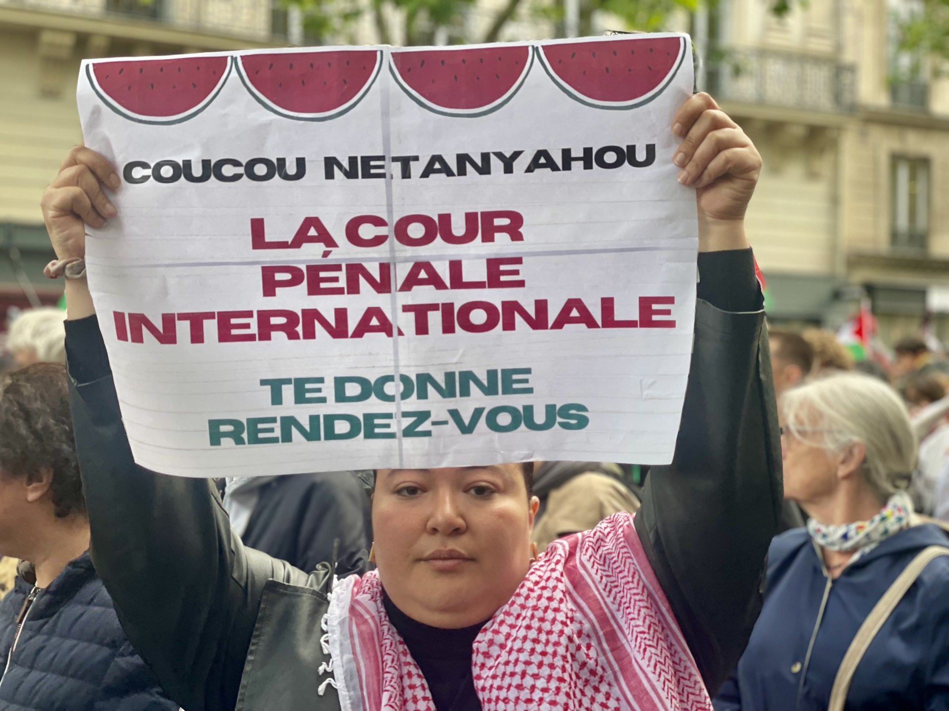 مظاهرة أمام مقر قناة تلفزيونية فرنسية احتجاجا على استضافة نتنياهو | أخبار – البوكس نيوز