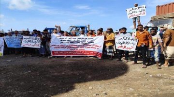 احتجاجات في عدن تندد بالقيود المفروضة على أعمال البناء