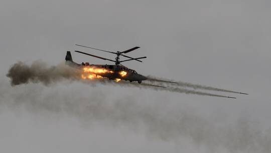 القوات الروسية تضرب مطارا عسكريا وسط أوكرانيا