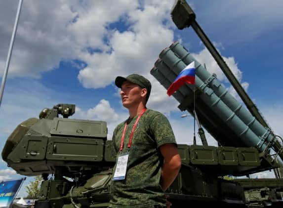 روسيا تقصف مقر قيادة العمليات الجنوبية في أوكرانيا