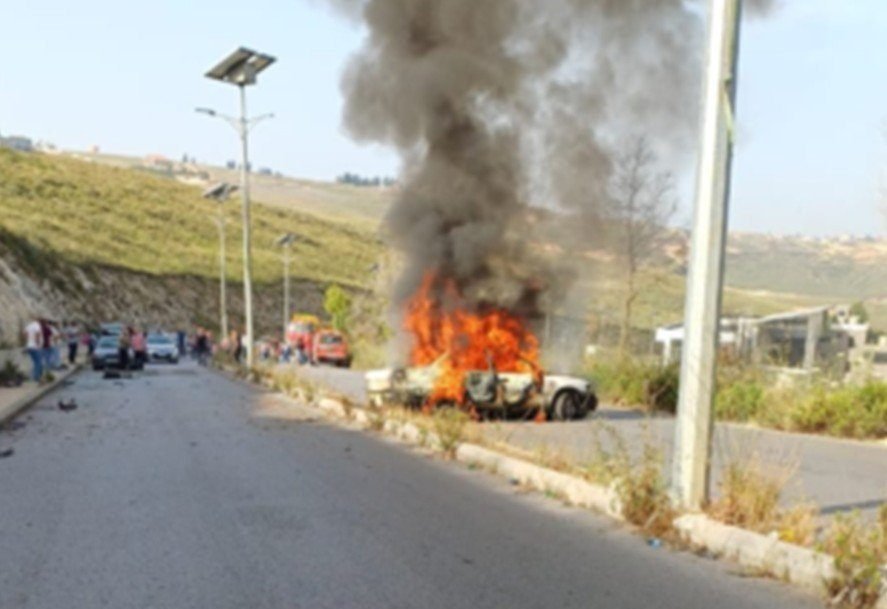 جيش الاحتلال الإسرائيلي يقتل سائق حافلة مدرسية ويصيب 3 طلاب في لبنان