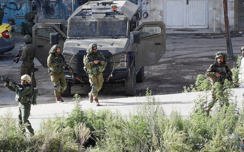 اشتباكات في مخيم بلاطة ومستوطنون يهاجمون فلسطينيين | أخبار – البوكس نيوز