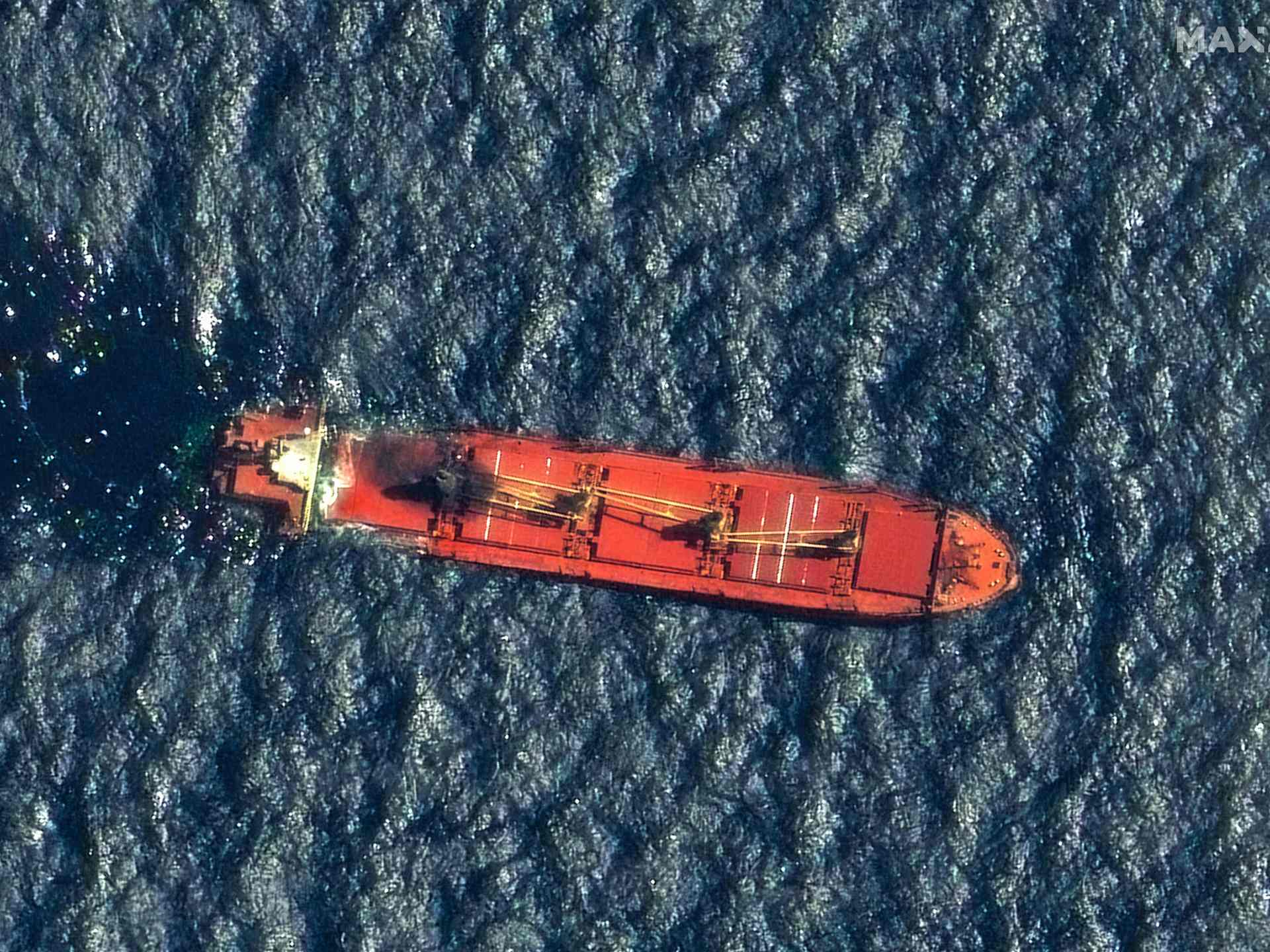 الحوثيون يستهدفون سفينتين إسرائيليتين وثالثة يونانية | أخبار – البوكس نيوز