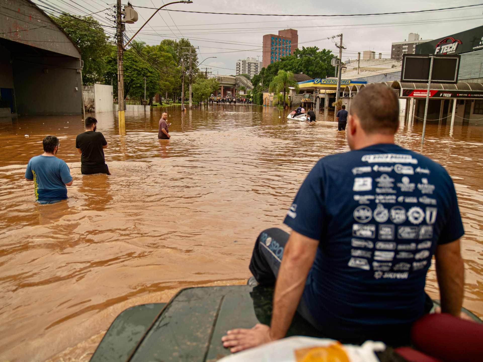 “كارثة مناخية”.. 70 ألف شخص تركوا منازلهم بسبب الفيضانات في البرازيل | أخبار – البوكس نيوز