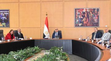 وزير الإسكان يتابع تنفيذ وحدات «سكن لكل المصريين» بالمدن الجديدة والمحافظات
