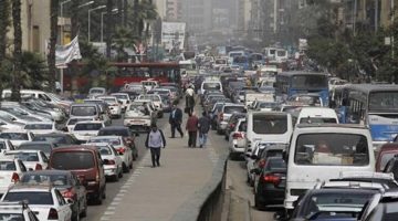 اعرف طريقك.. تباطؤ حركة السيارات على أغلب شوارع وميادين القاهرة والجيزة