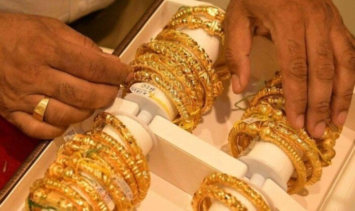 تراجع سعر الذهب في الجزائر اليوم السبت 4 مايو 2024