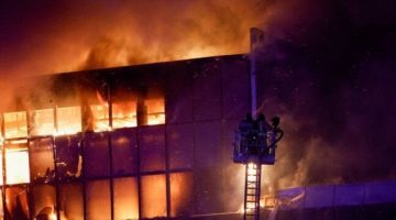 حريق في المنطقة الصناعية بمدينة بدر.. والحماية المدنية تنتقل