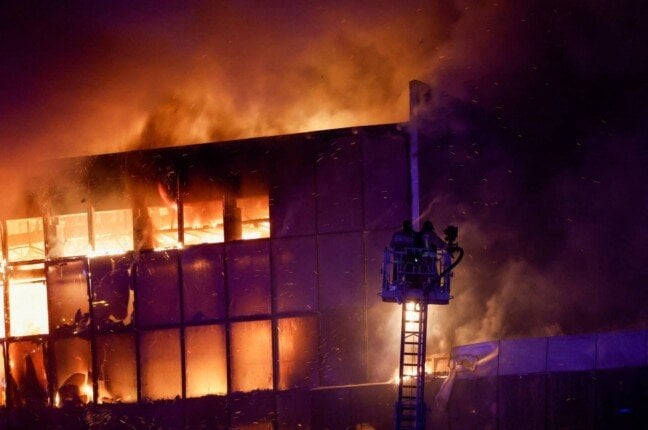 حريق في المنطقة الصناعية بمدينة بدر.. والحماية المدنية تنتقل