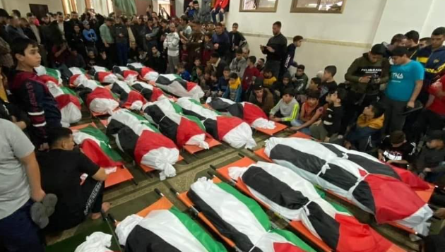 عقب قصف للاحتلال.. نقل جثامين 20 شهيدا إلى مستشفى شهداء الأقصى في دير البلح