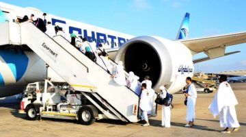 مصر للطيران تسير 13 رحلة جوية إلي الأراضي المقدسة في ثاني أيام الجسر الجوي