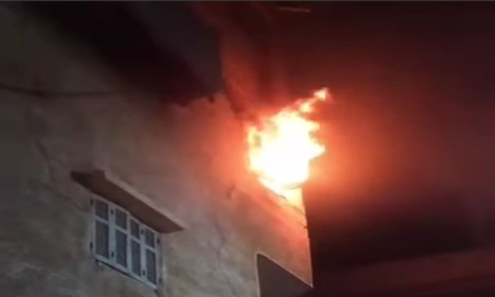 اندلاع حريق في ٤ منازل بمركز أبوتشت بقنا