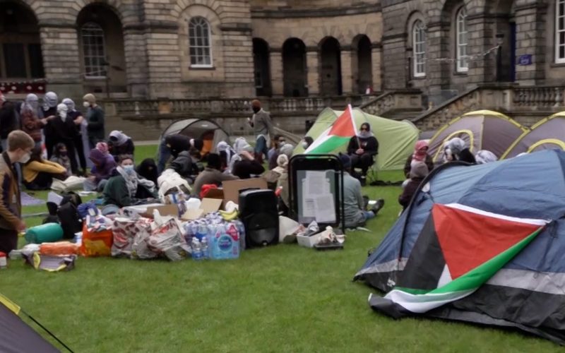 اعتصام طلابي في جامعة أدنبرة يطالب بقطع كامل للعلاقات مع إسرائيل | التقارير الإخبارية – البوكس نيوز