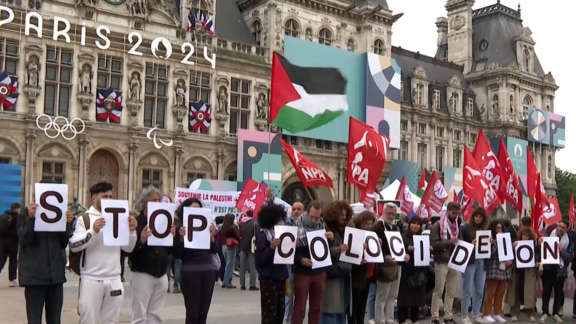 مظاهرة أمام مقر بلدية باريس تطالب بالإفراج عن طلبة جامعة السوربون | التقارير الإخبارية – البوكس نيوز